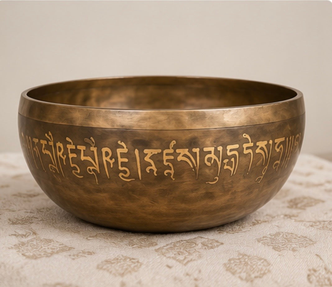 Medizin-Buddha Klangschale – Handgehämmert aus Nepal - 28 cm