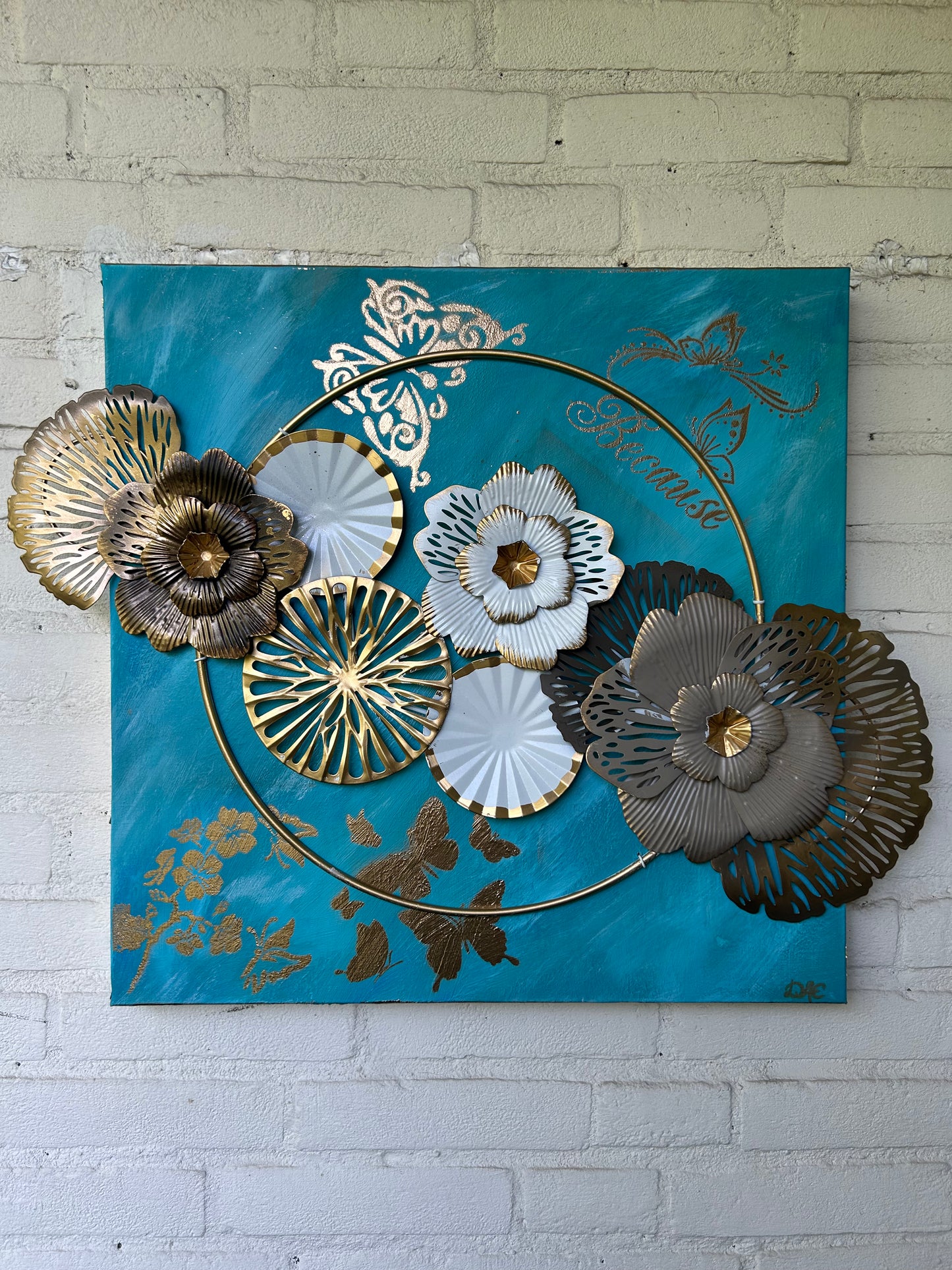 Emerging Serenity - Acryl & Metall blühten auf Leinwand 50 x 50 x 3 cm, 3D Textur und Gold Elemente - by DaisyArtCzeczor