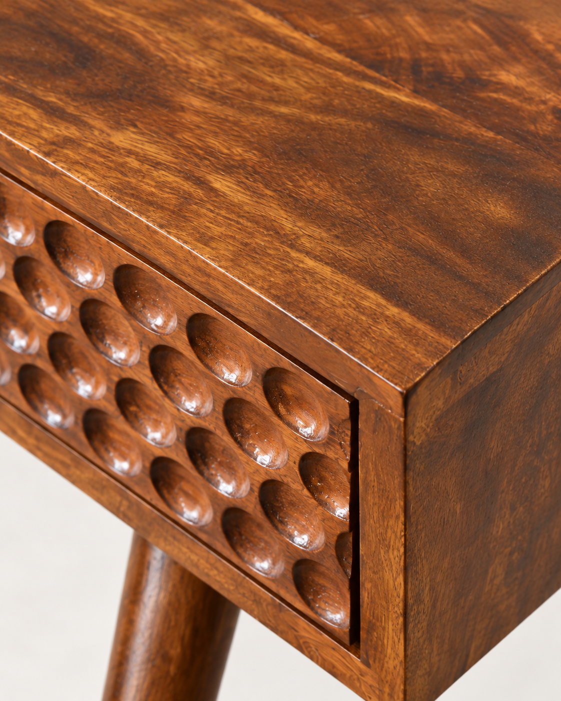 Torun Bedside – Handgefertigter Nachttisch aus 100% massivem Mangoholz