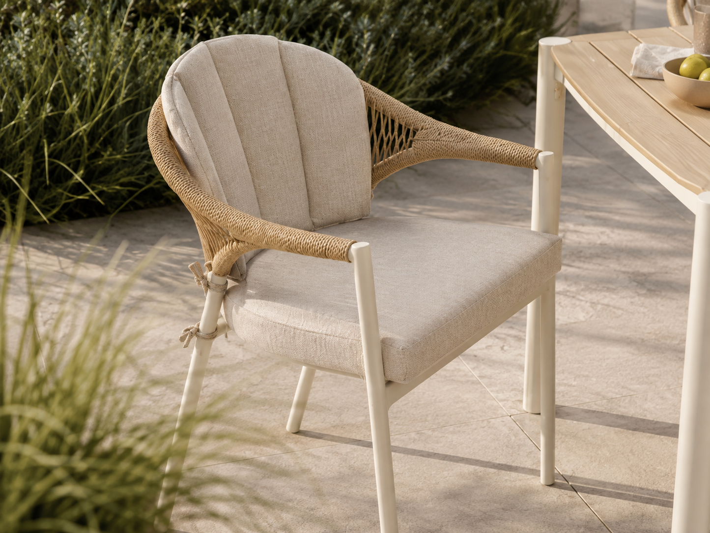Abela Garten-Essgruppe – 7-teilig | Tisch + 6 Stühle | Sand / Natur