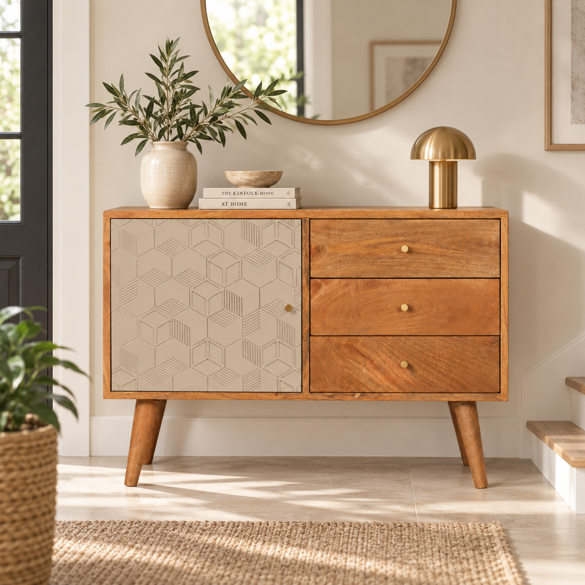 Acadia Sideboard aus massivem Mangoholz – Champagne Cube Design