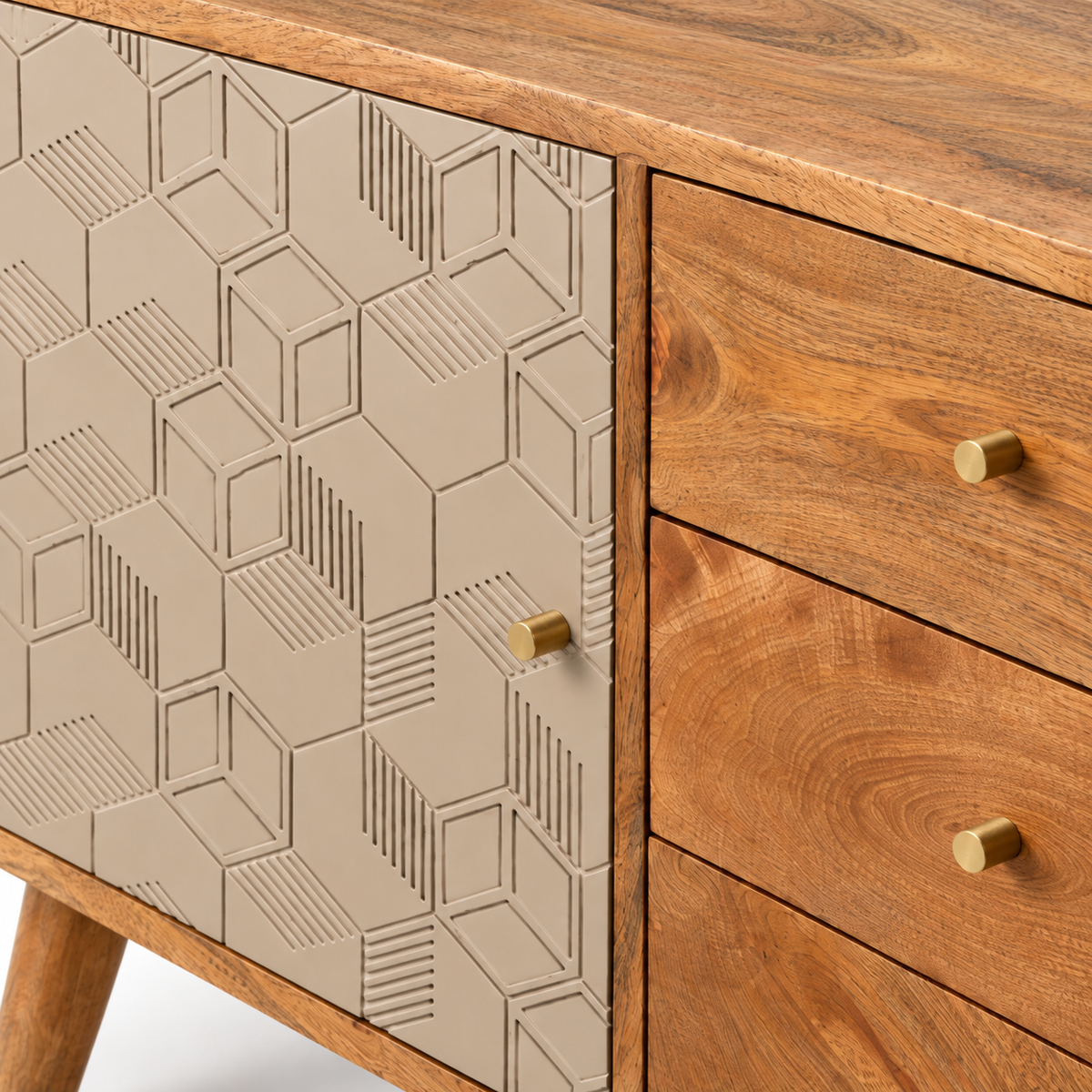 Acadia Sideboard aus massivem Mangoholz – Champagne Cube Design