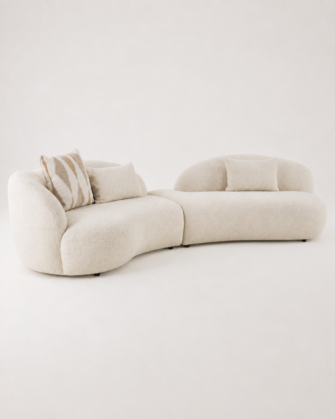 AMOL Sofa Sand – 3 Kissen – modernes Lounge Sof
