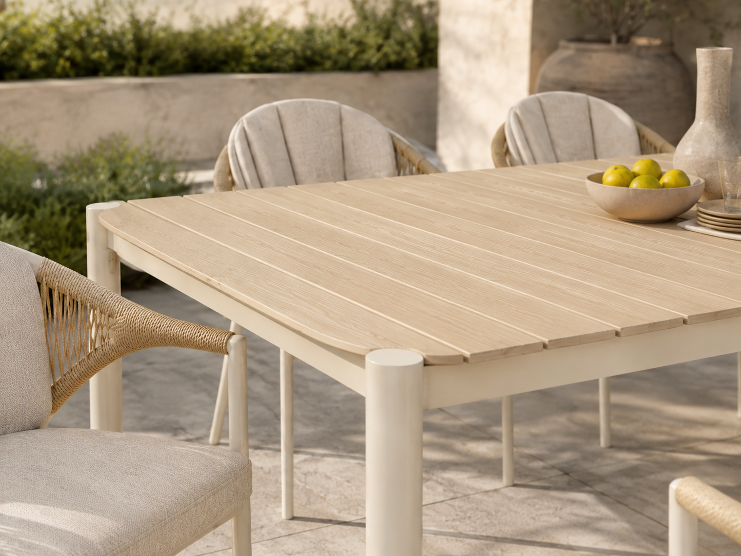 Abela Garten-Essgruppe – 7-teilig | Tisch + 6 Stühle | Sand / Natur